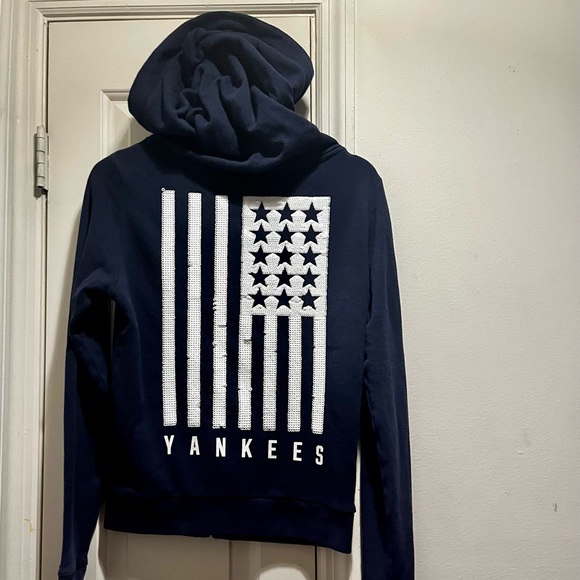 PINK VS sequins Yankees sweatshirt with hoodie - Picture 1 of 11